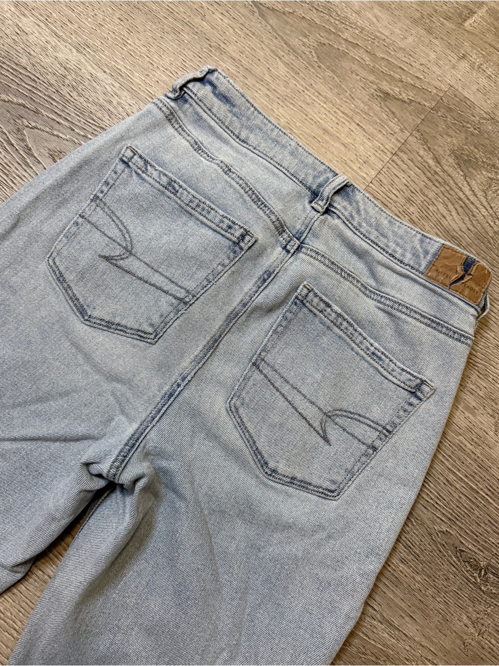 •AMERICAN EAGLE• MOM STRAIGHT JEANS - Picture 6 of 9